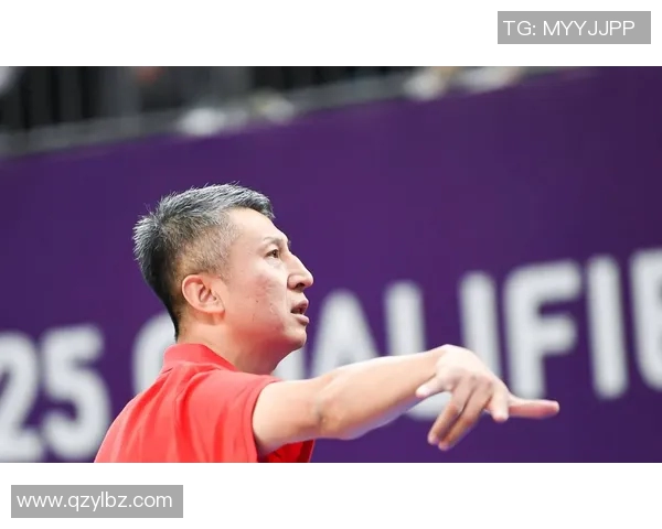 中国选手打破亚洲跳远纪录 教练激动落泪见证历史时刻