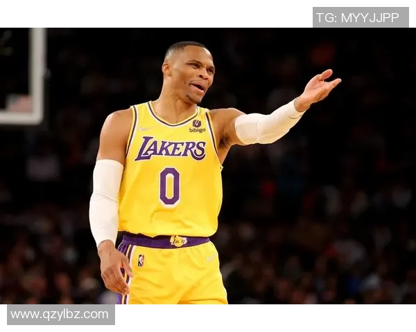 战术解析:湖人如何通过精妙布局掌控比赛节奏并实现制胜优势 战术解析:湖人如何通过精妙布局掌控比赛节奏并实现制胜优势